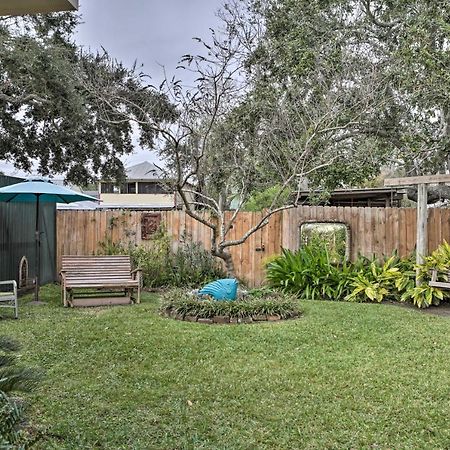 Apartamento Old Town Getaway, Walk To Shopping, Dining, And Bay! Bay St. Louis Exterior foto