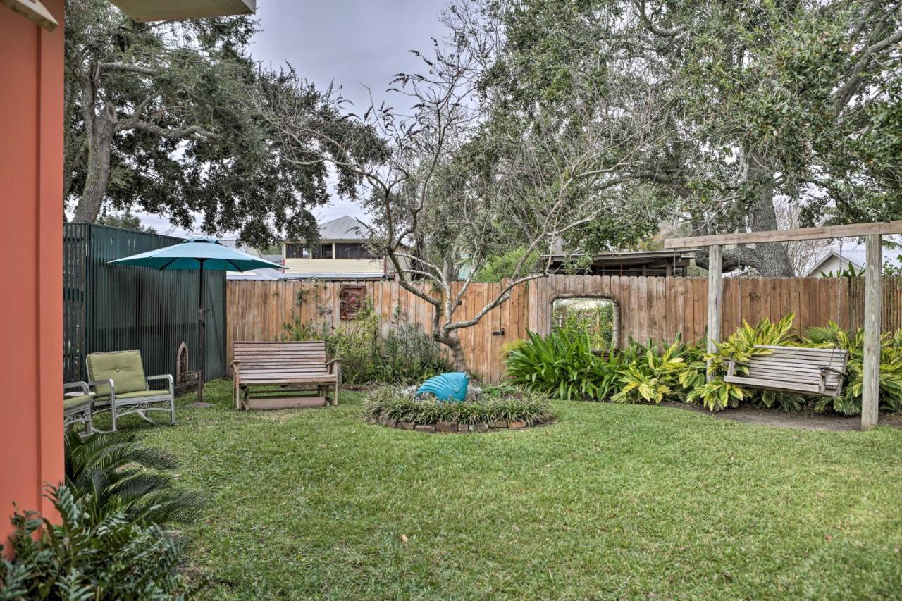 Apartamento Old Town Getaway, Walk To Shopping, Dining, And Bay! Bay St. Louis Exterior foto