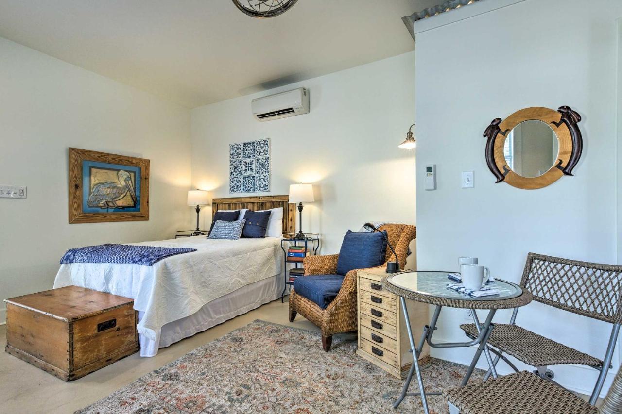 Apartamento Old Town Getaway, Walk To Shopping, Dining, And Bay! Bay St. Louis Exterior foto